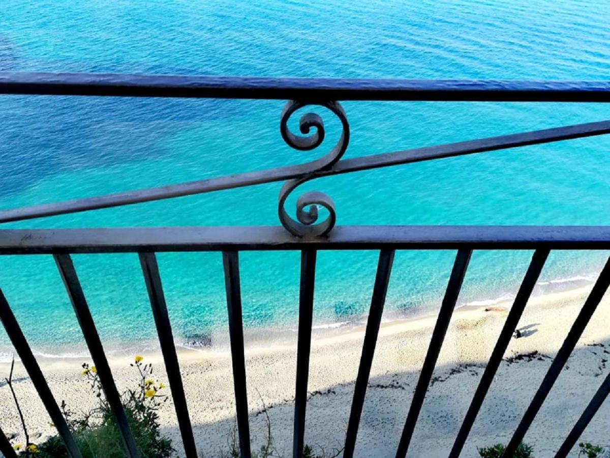 Ninfa Sul Mare Apartments 50 M E T R I Dal Mare Best Breakfast And Free Parking Capo Vaticano Exterior photo