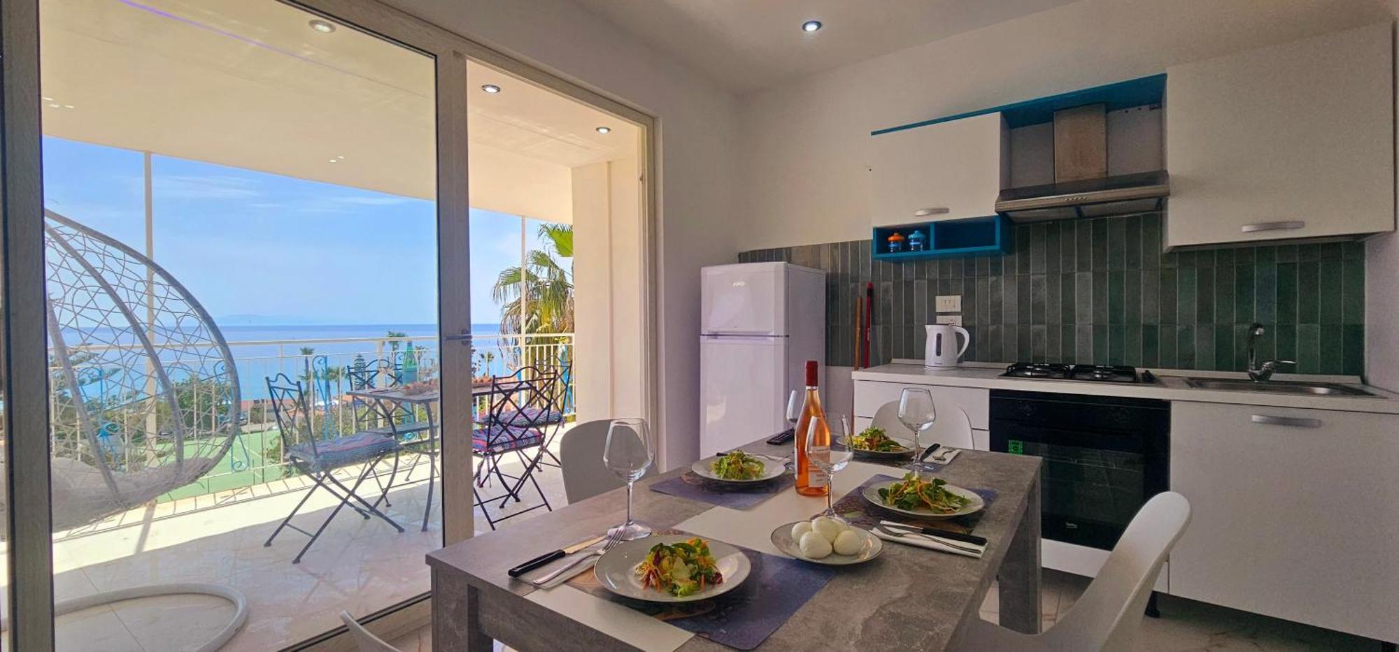 Ninfa Sul Mare Apartments 50 M E T R I Dal Mare Best Breakfast And Free Parking Capo Vaticano Exterior photo